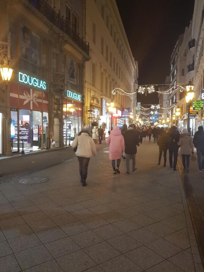 Váci Utca Heart Of Downtown Budapest