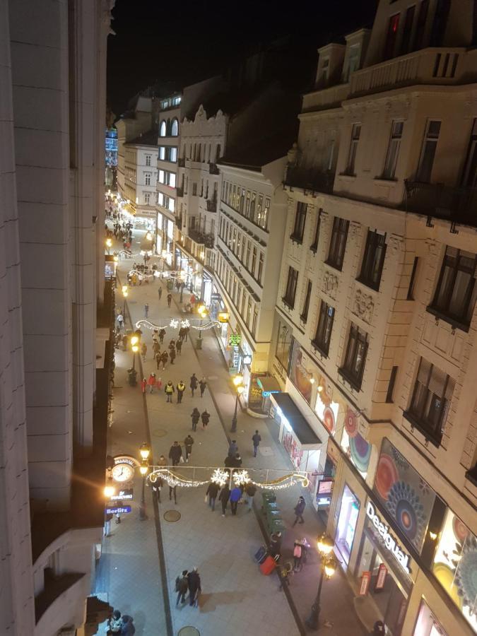 Vaci Utca Heart Of Downtown